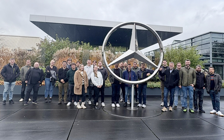 Team day under a lucky start